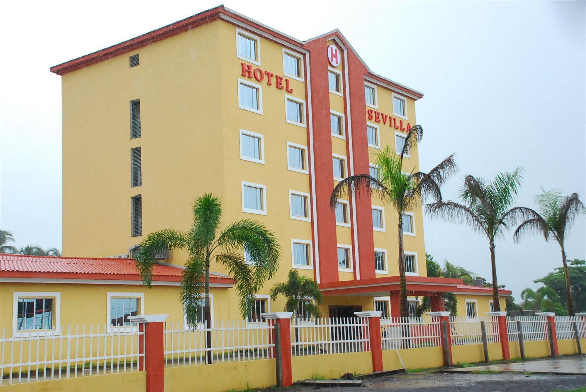Hotel Sevilla Usulutan Kültér fotó